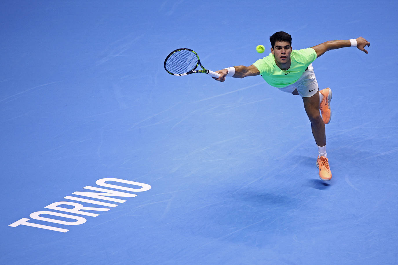 La derrota de Carlos Alcaraz ante Zverev en las Finales ATP, en imágenes