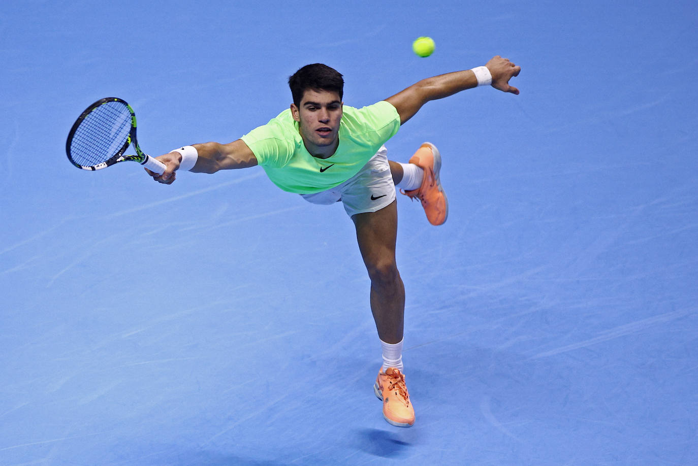 La derrota de Carlos Alcaraz ante Zverev en las Finales ATP, en imágenes