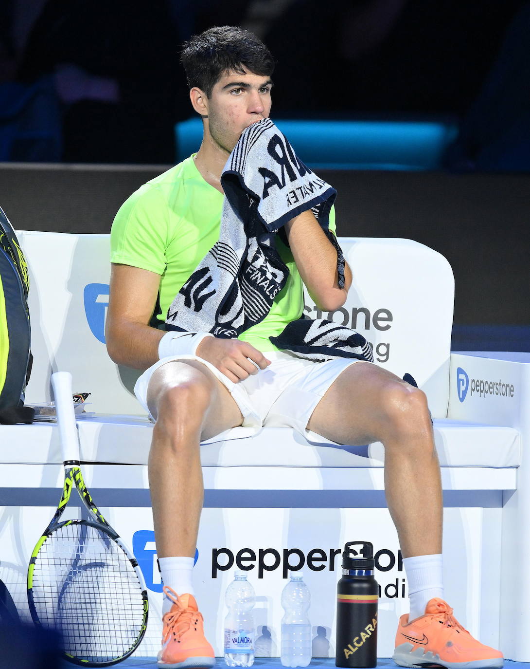 La derrota de Carlos Alcaraz ante Zverev en las Finales ATP, en imágenes