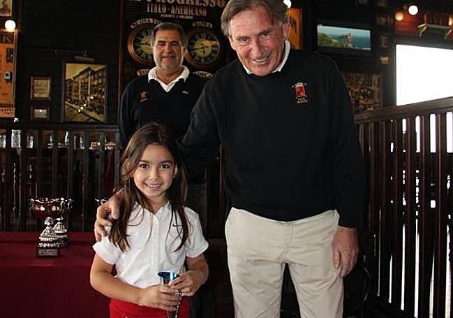 2016. Con seis años gana su primera copa en el Absoluto juvenil.