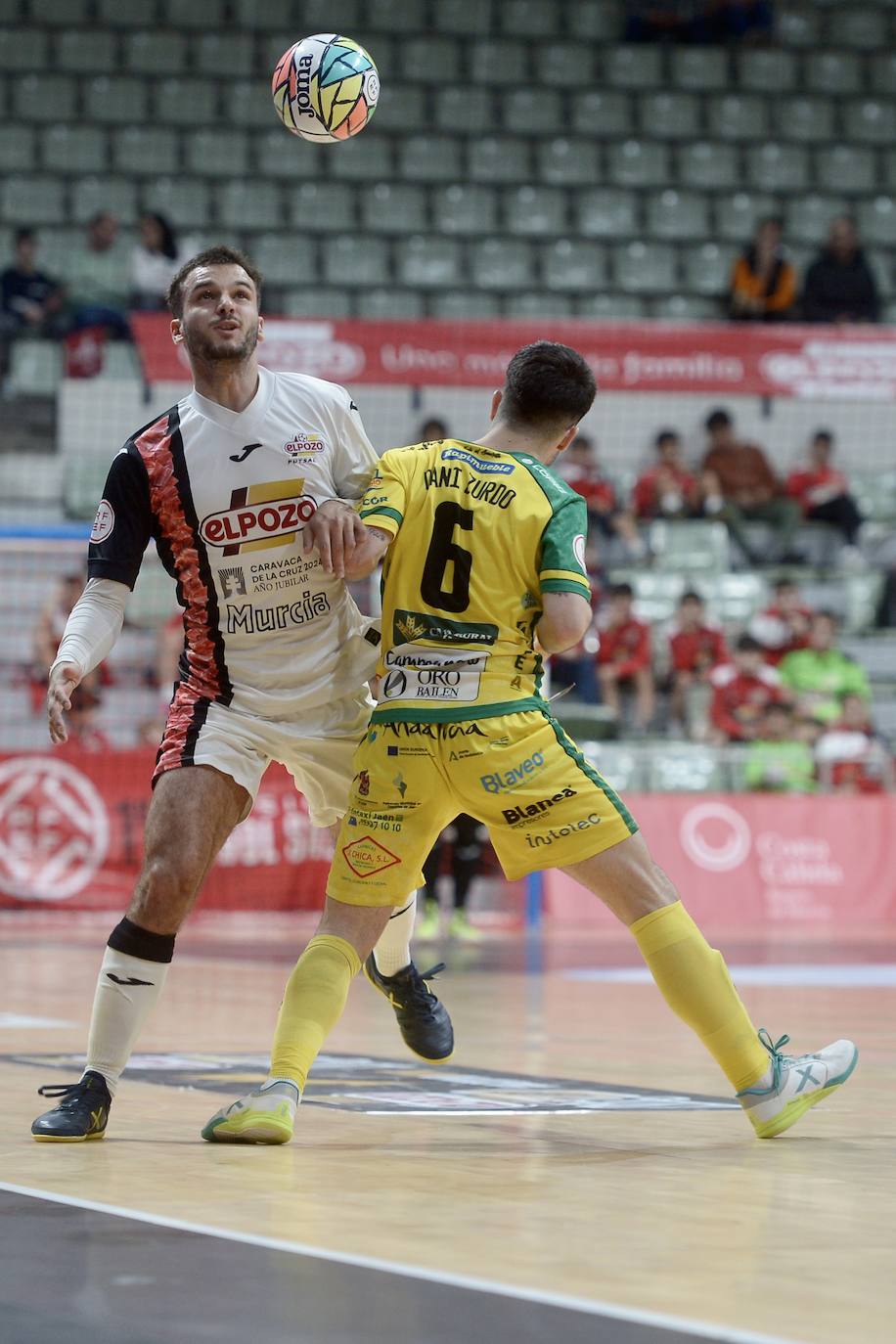 Las imágenes del partido ElPozo-Jaén (3-2)