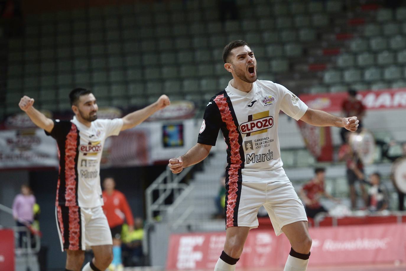 Las imágenes del partido ElPozo-Jaén (3-2)