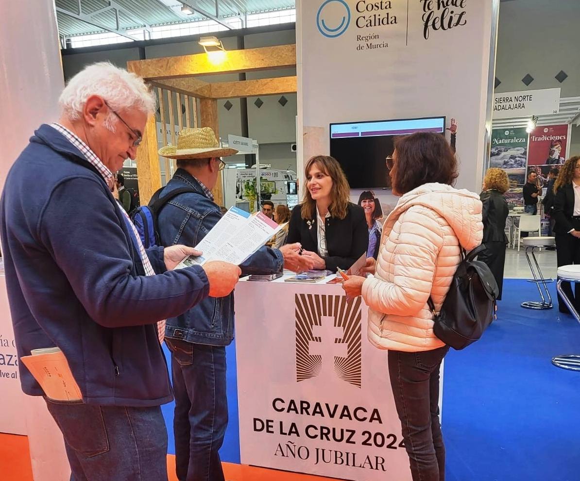 El stand con información de Caravaca y del Año Jubilar de la Vera Cruz.