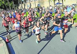 Los tres mil artilleros toman la salida desde el Paseo de Alfonso XII, en la edición del año pasado.