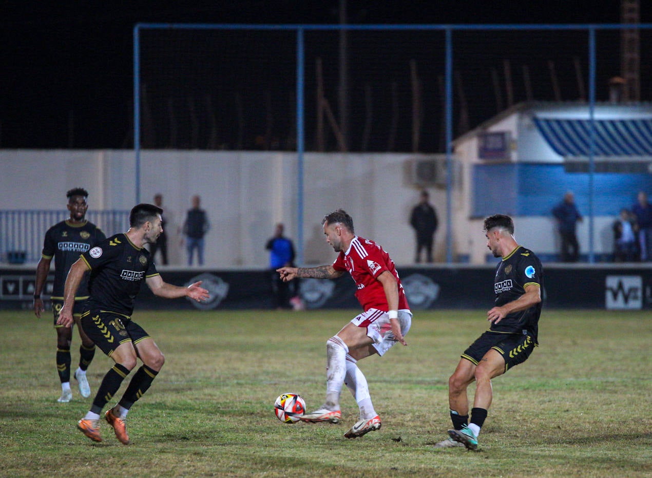 El empate del Real Murcia frente al Intercity, en imágenes