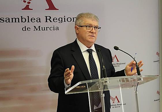 Vélez, este martes en la Asamblea Regional.