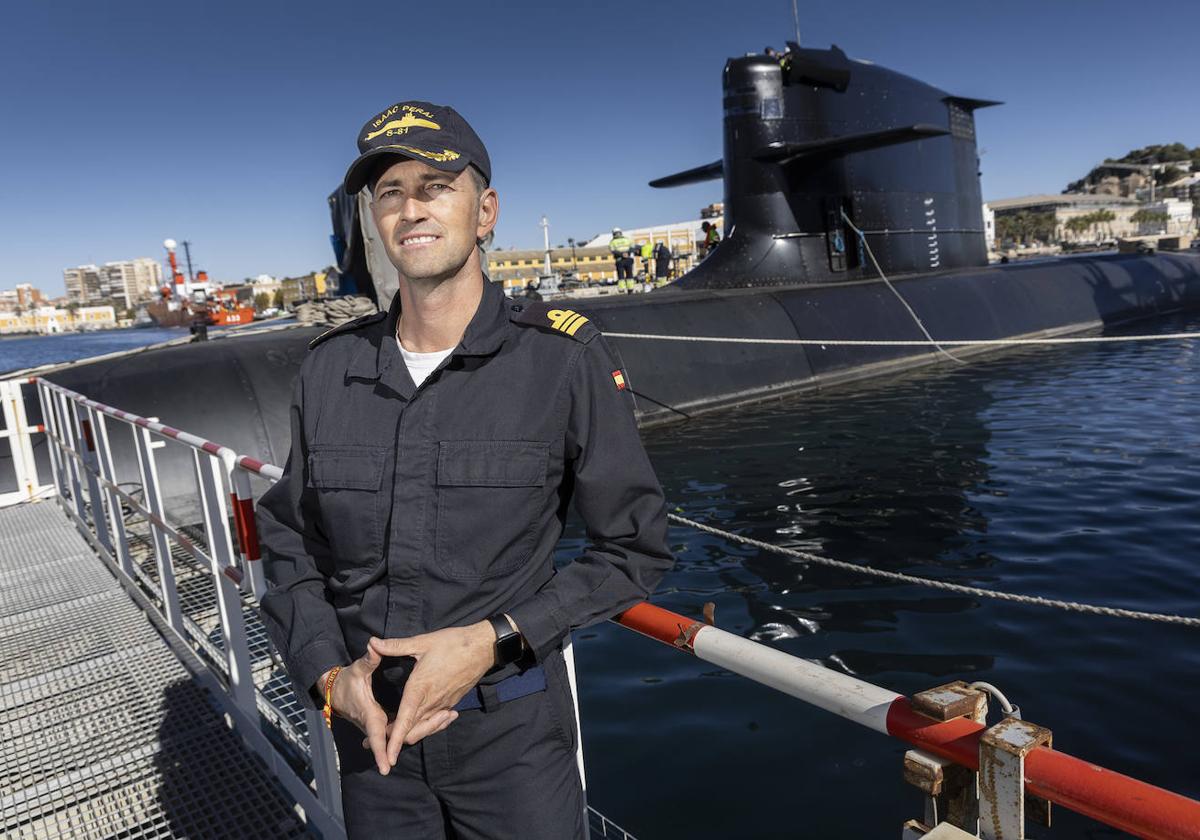 Manuel Corral Iranzo: «El 'Isaac Peral' responde muy bien; tenemos la sensación de que es un submarino extraordinario»