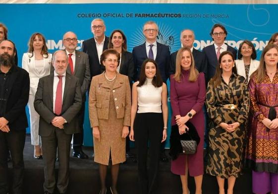 Asistentes al acto organizado por el Colegio de Farmacéuticos.