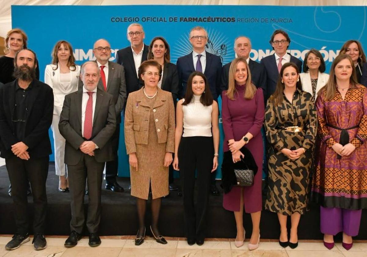 Asistentes al acto organizado por el Colegio de Farmacéuticos.