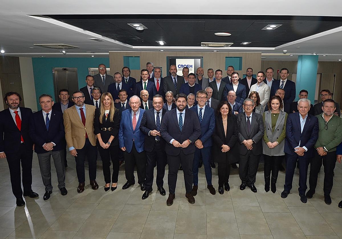 Asistentes al almuerzo de trabajo.