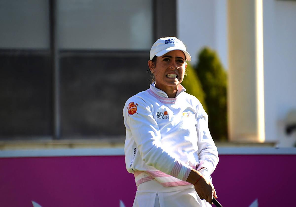 Ana Peláez en el tee del 1 al iniciar la jornada del viernes