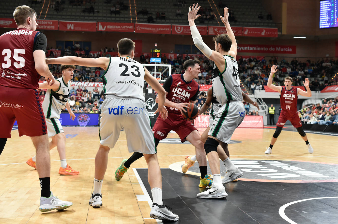 La victoria del UCAM Murcia CB ante Joventut, en imágenes