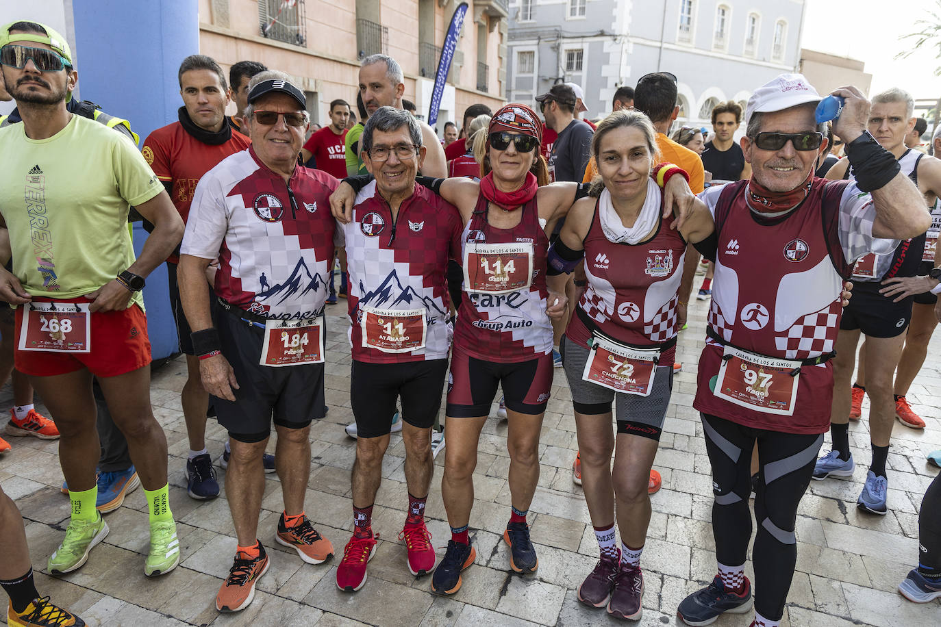 Las imágenes de la carrera solidaria de los Cuatro Santos en Cartagena