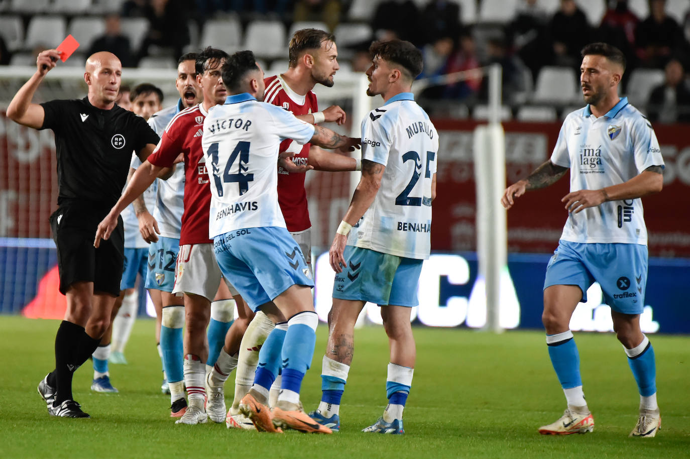 La derrota del Real Murcia frente al Málaga, en imágenes