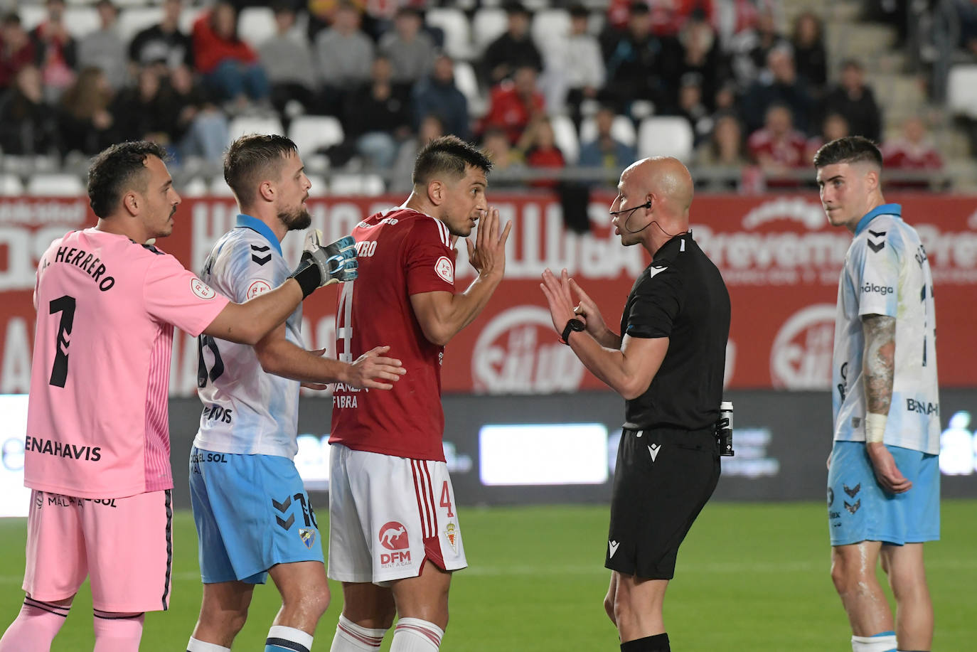 La derrota del Real Murcia frente al Málaga, en imágenes