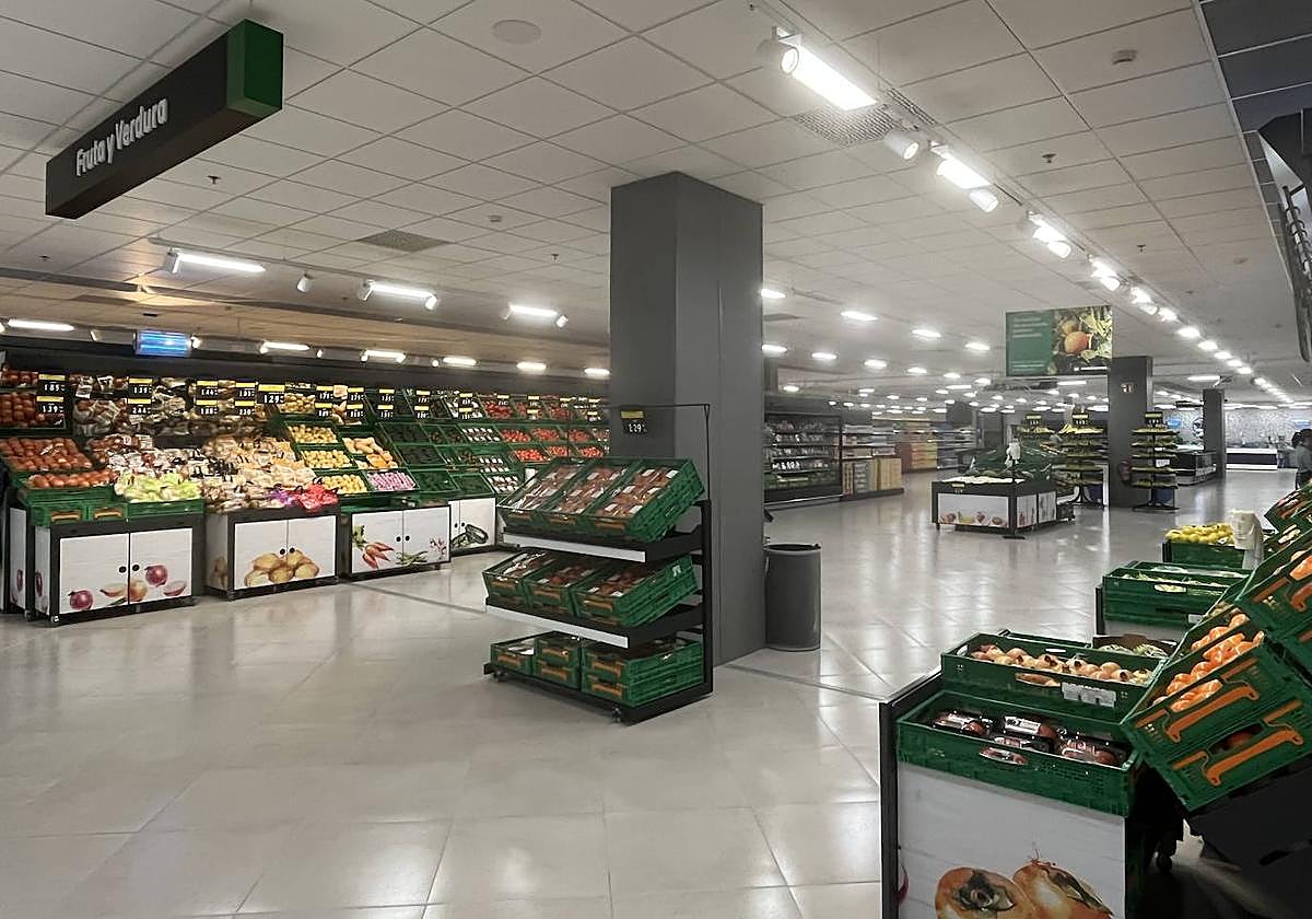La sección de fruta y verdura de la nueva tienda.