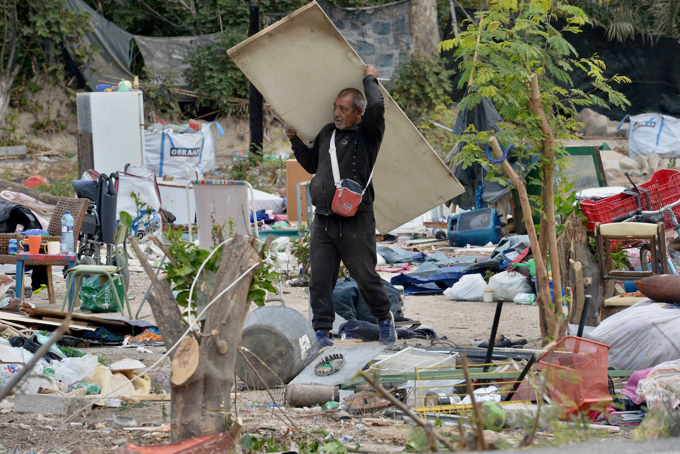 El desalojo del poblado chabolista de La Fica, en imágenes