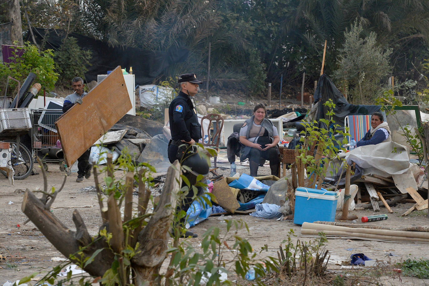 El desalojo del poblado chabolista de La Fica, en imágenes