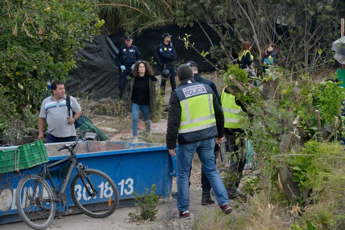 El desalojo del poblado chabolista de La Fica, en imágenes