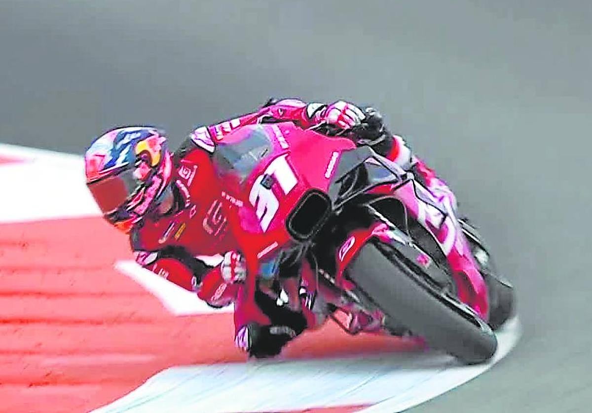 Pedro Acosta, este martes, en su estreno en MotoGP, en el circuito Ricardo Tormo.