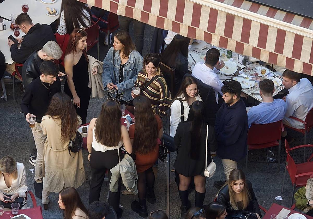 Terraza de un restaurante de la Plaza de las Flores, la Nochebuena pasada.