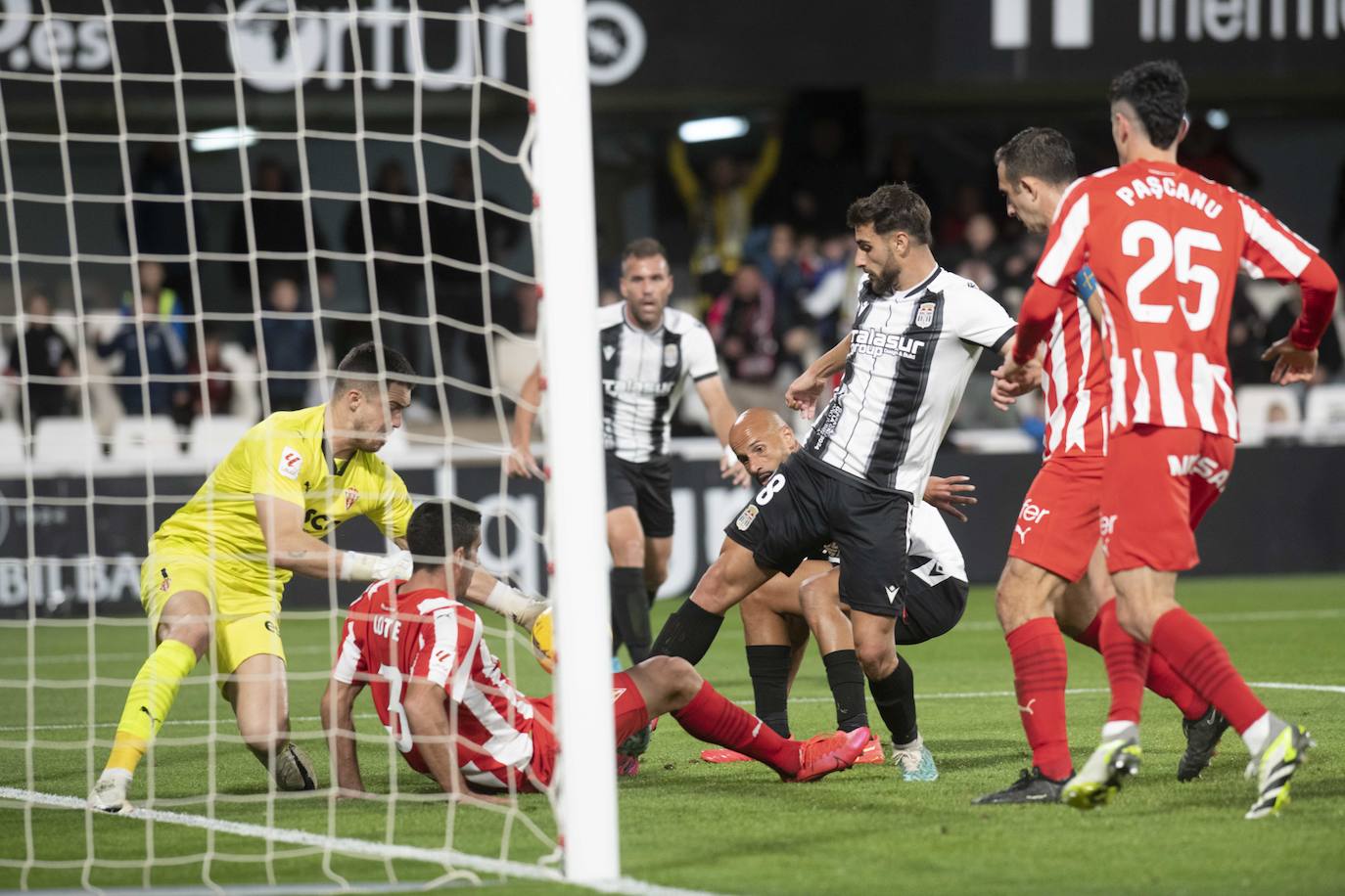 La victoria del Cartagena ante el Sporting, en imágenes