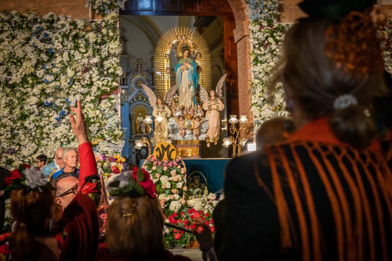 La ofrenda de flores a La Purísima de Torrevieja, en imágenes