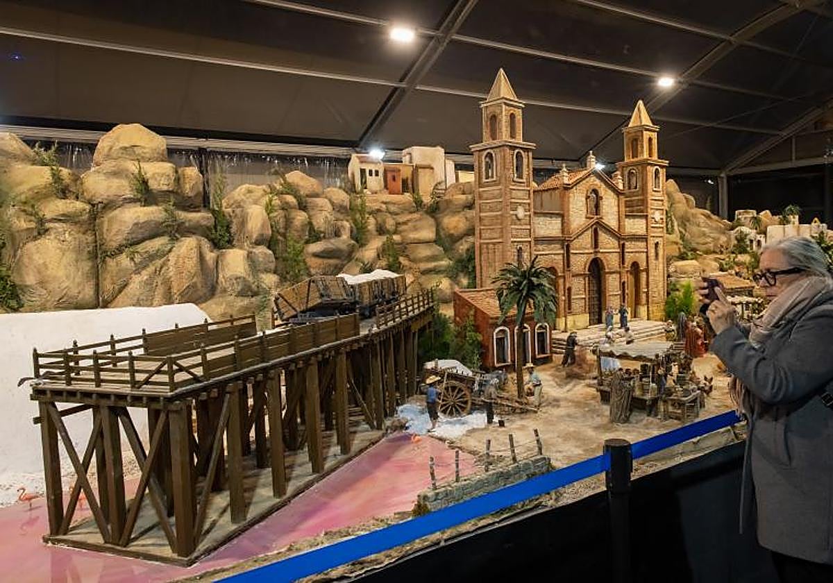 El nuevo belén municipal de Torrevieja, en imágenes