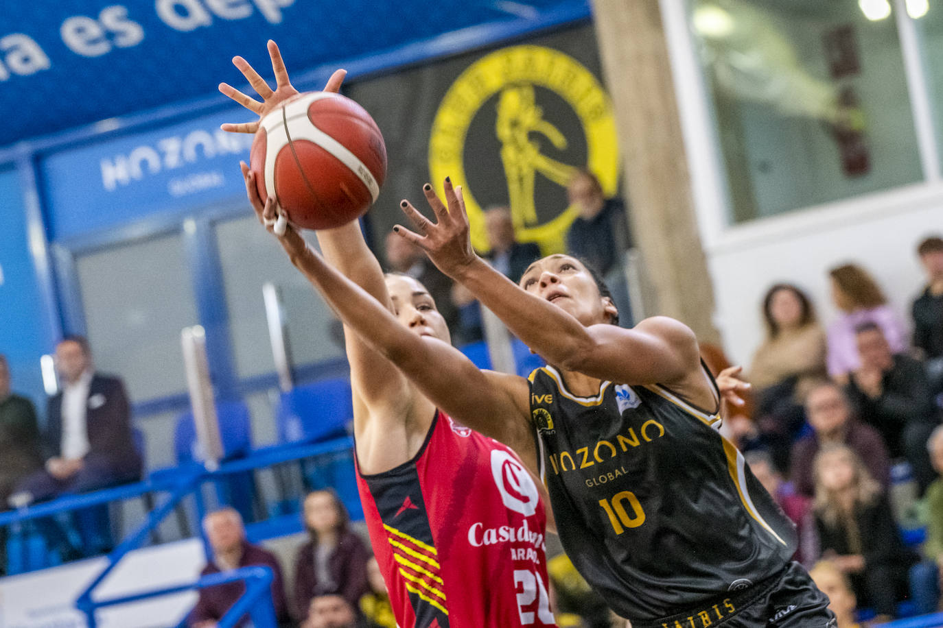 El partido entre el Jairis y el Casademont Zaragoza, en imágenes