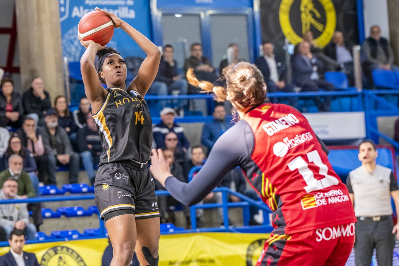 El partido entre el Jairis y el Casademont Zaragoza, en imágenes