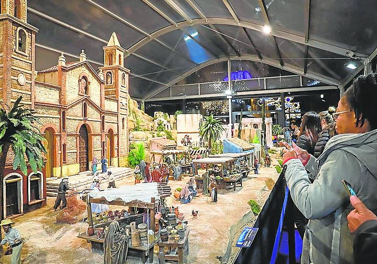 Un belén de esencias torrevejenses presentes y pasadas