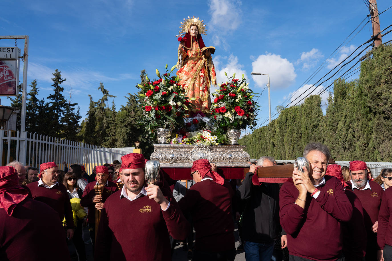 La romería de bajada de La Santa de Totana, en imágenes