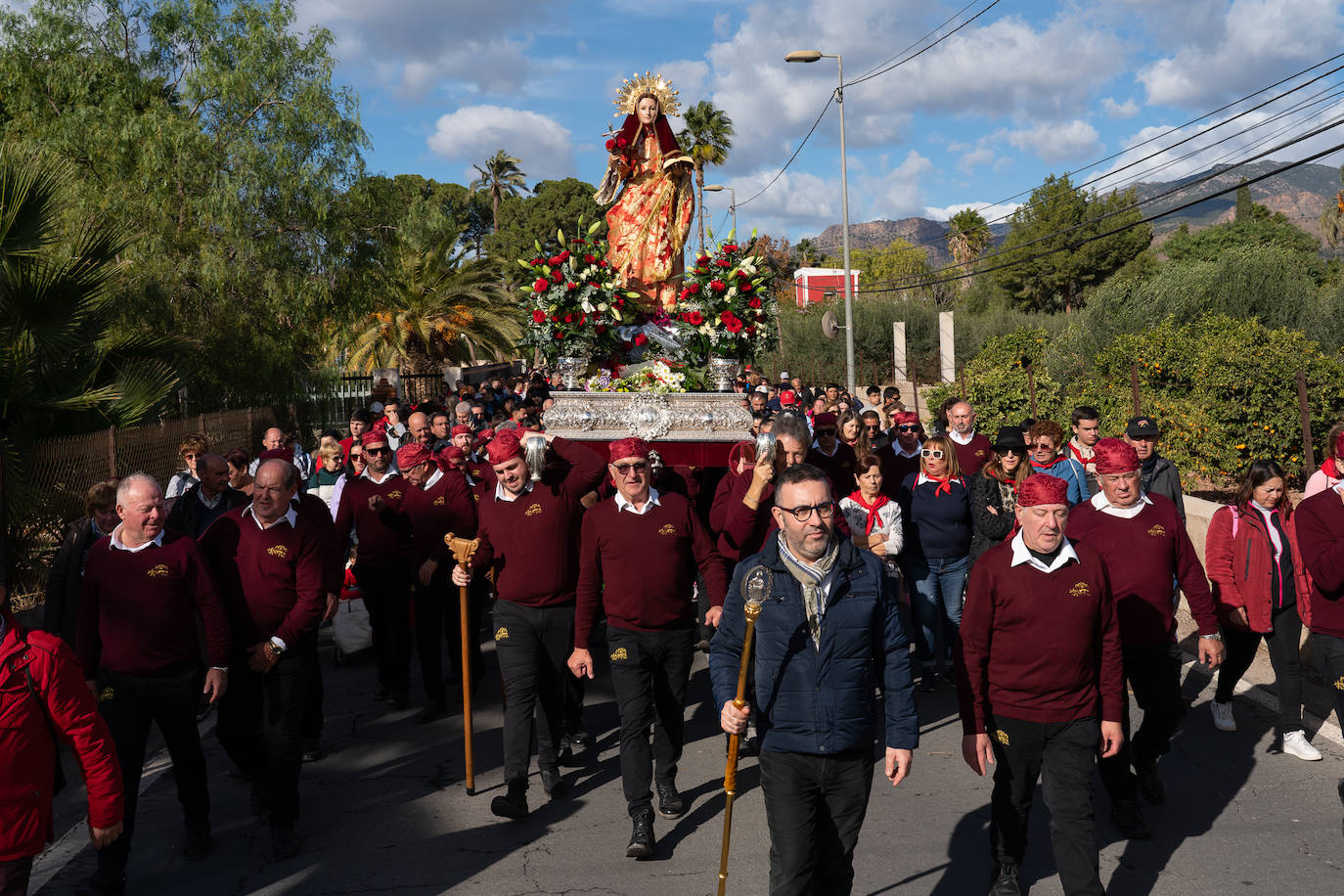 La romería de bajada de La Santa de Totana, en imágenes