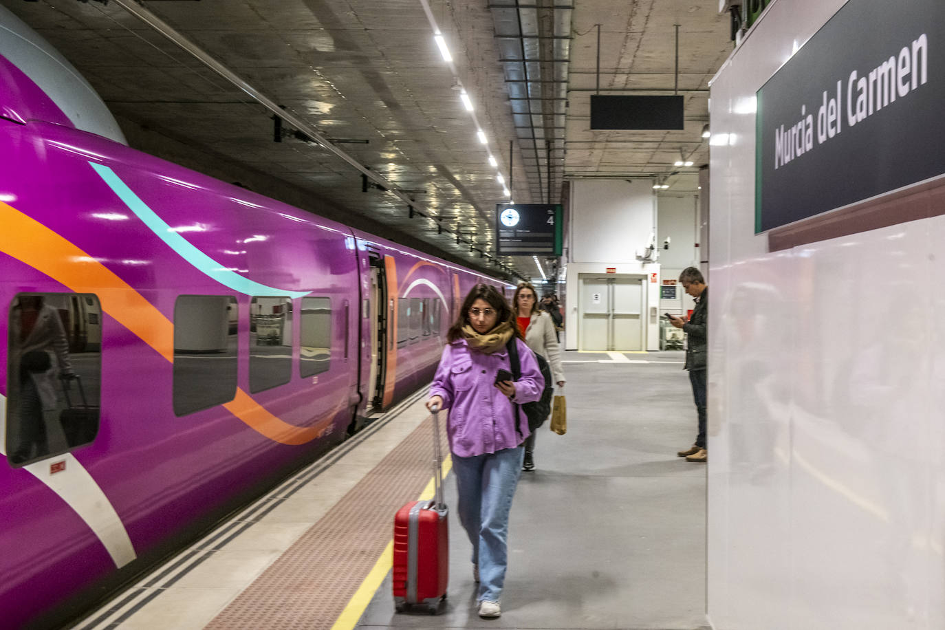 Llegada a Murcia del primer tren Avlo desde Madrid, en imágenes