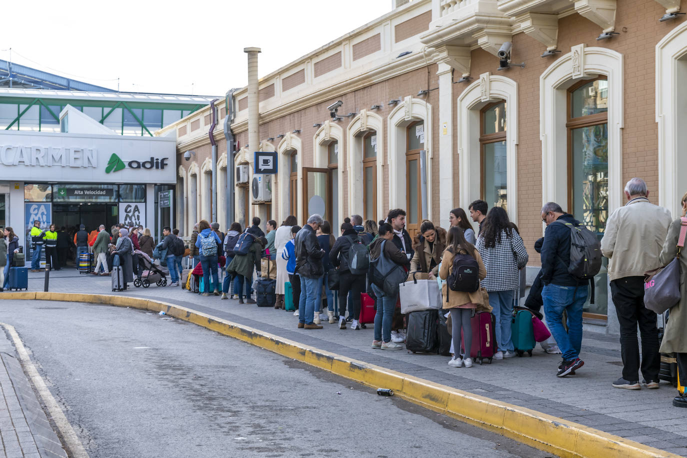 Llegada a Murcia del primer tren Avlo desde Madrid, en imágenes