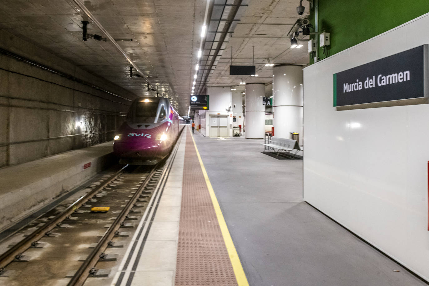 Llegada a Murcia del primer tren Avlo desde Madrid, en imágenes