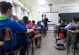 Alumnos en una clase de un instituto, en una fotografía de archivo.