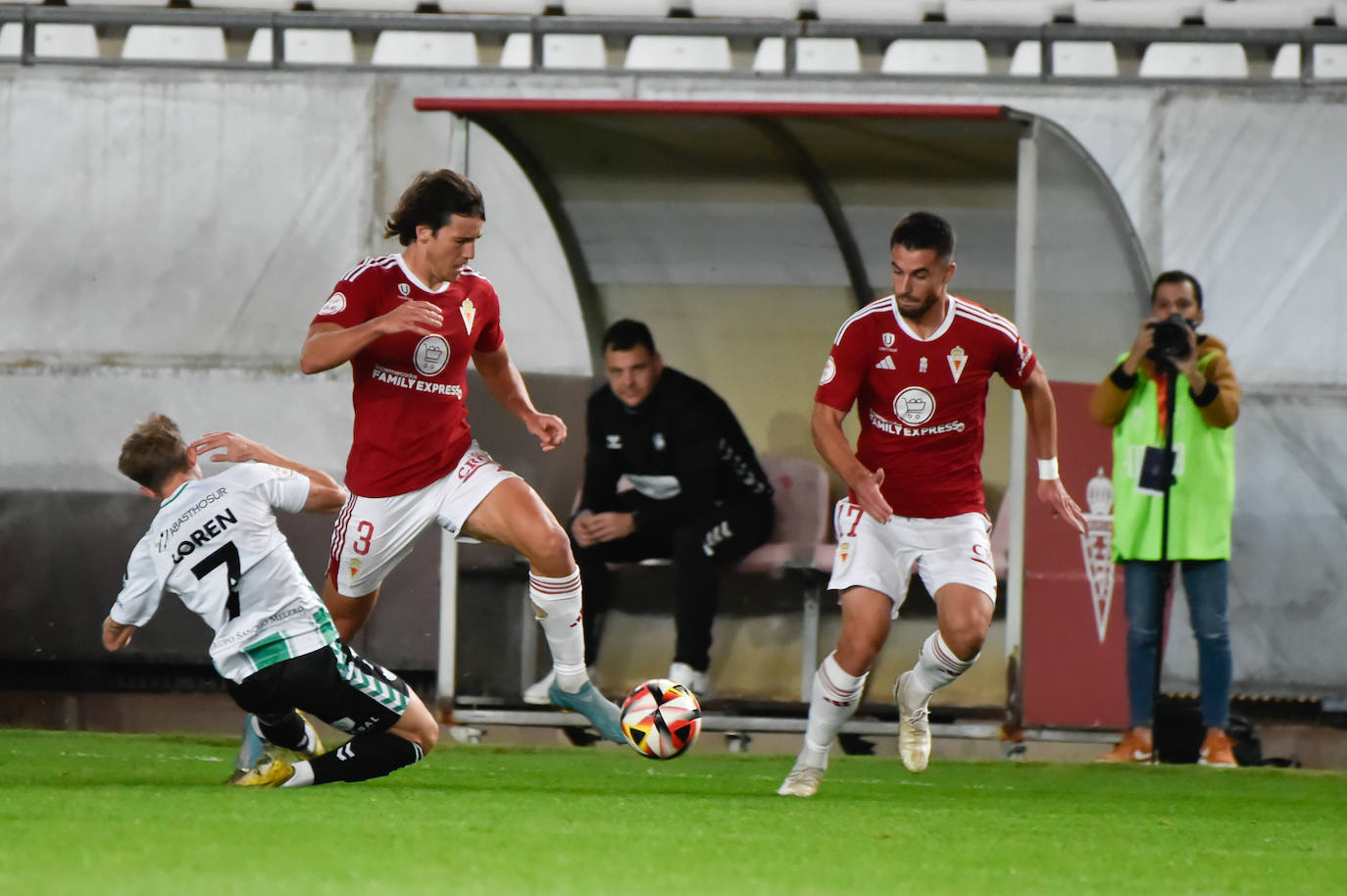 La derrota del Real Murcia frente al Antequera, en imágenes