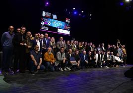 Foto de los galardonados en la gala celebrada en el Auditorio de Invierno de San Javier.