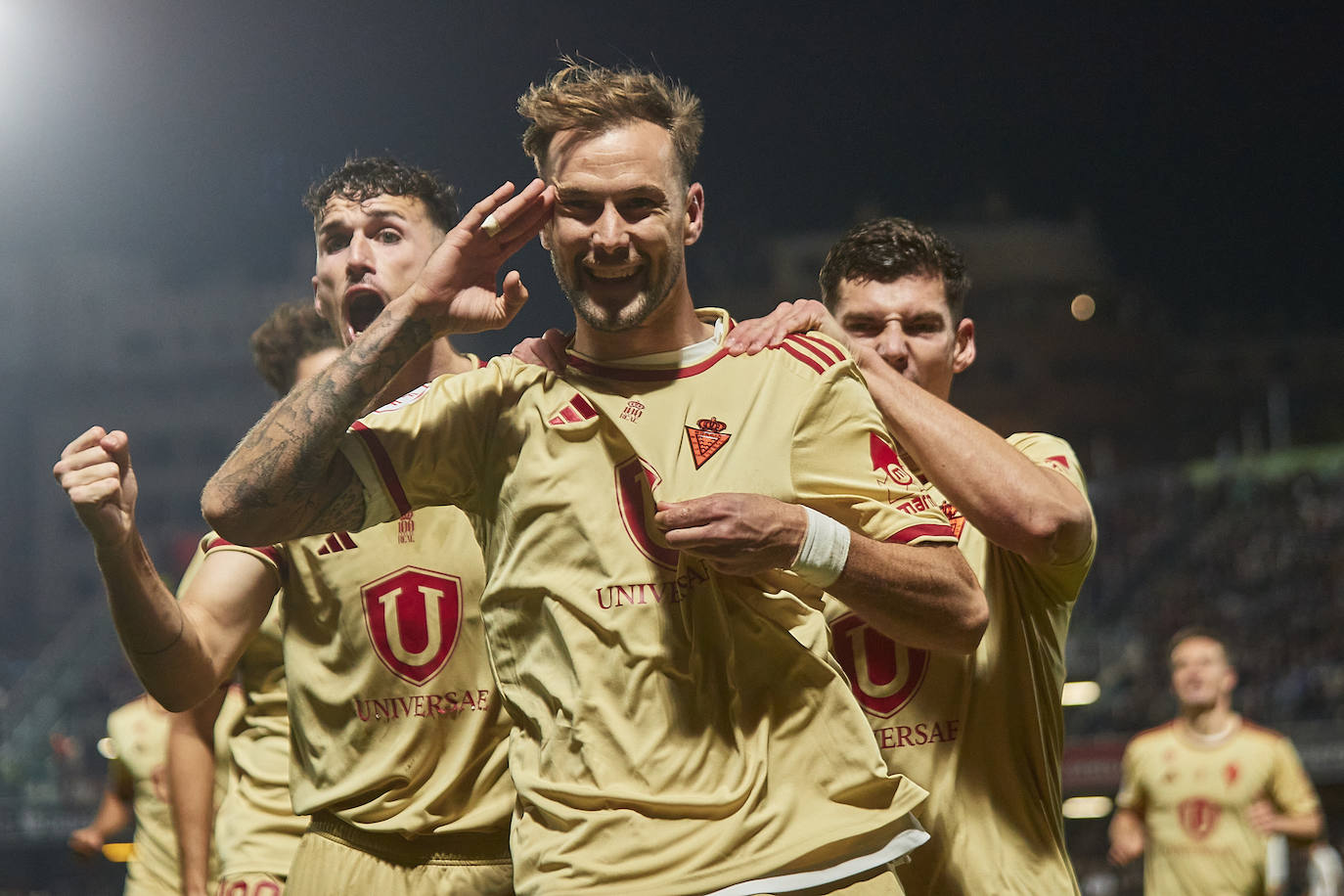 La derrota del Real Murcia frente al Castellón, en imágenes