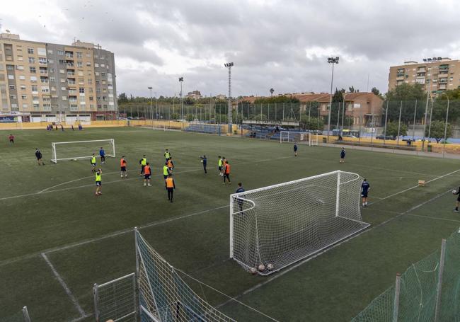 Entrenamiento de las bases del FC Cartagena en el Juan Ángel Zamora de Ciudad Jardín.