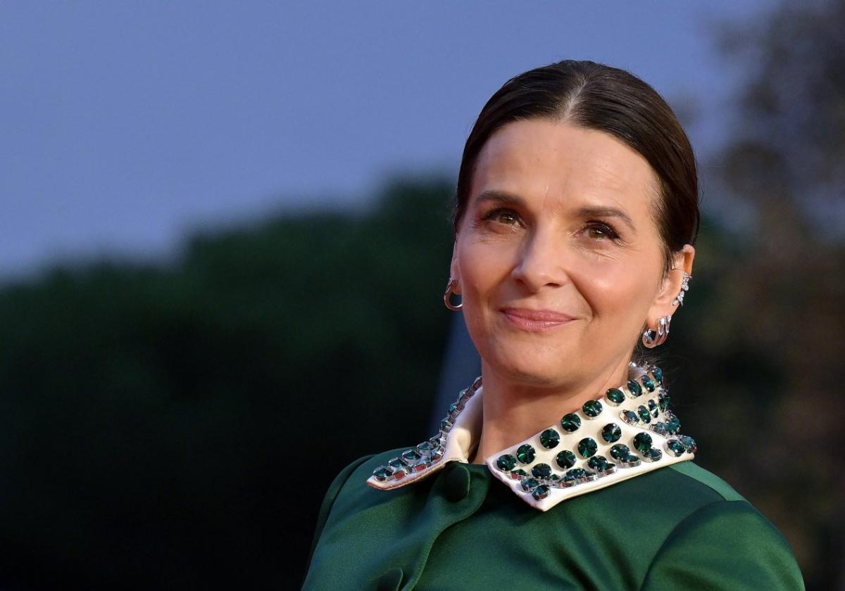 Binoche encarna a una cocinera en 'A fuego lento', premio al mejor director en Cannes para Tran Anh Hung.