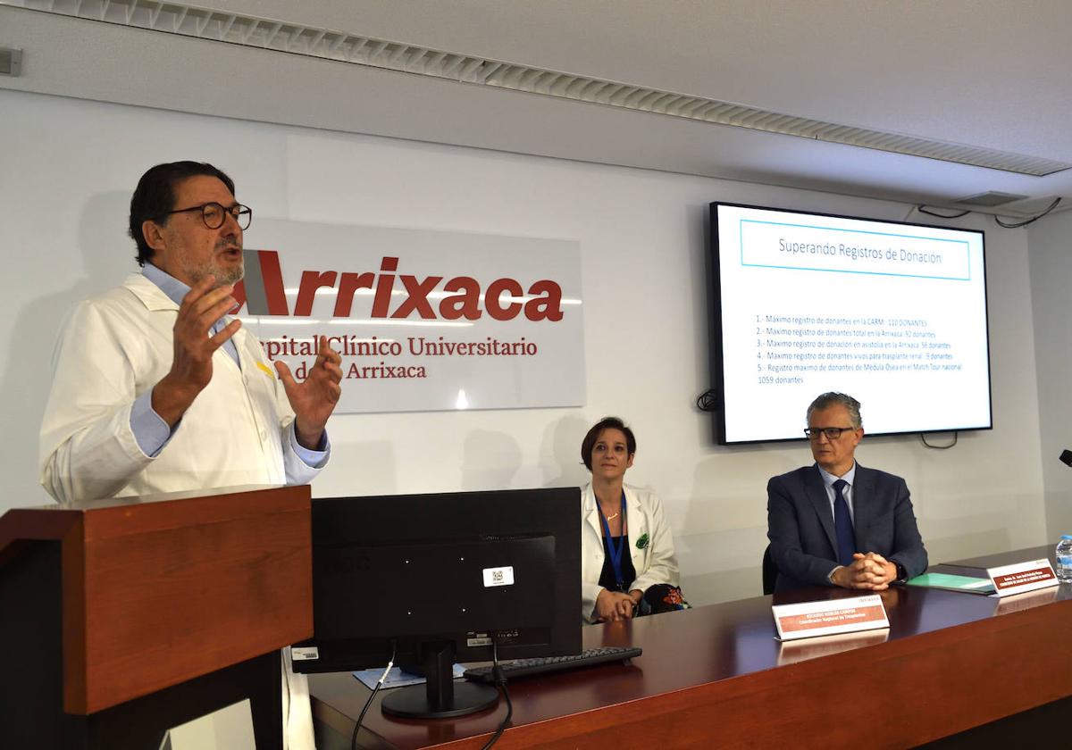 Encuentro entre el consejero de Salud, Juan José Pedreño, el coordinador regional de trasplantes, el doctor Ricardo Robles, y los responsables del programa de los distintos hospitales.