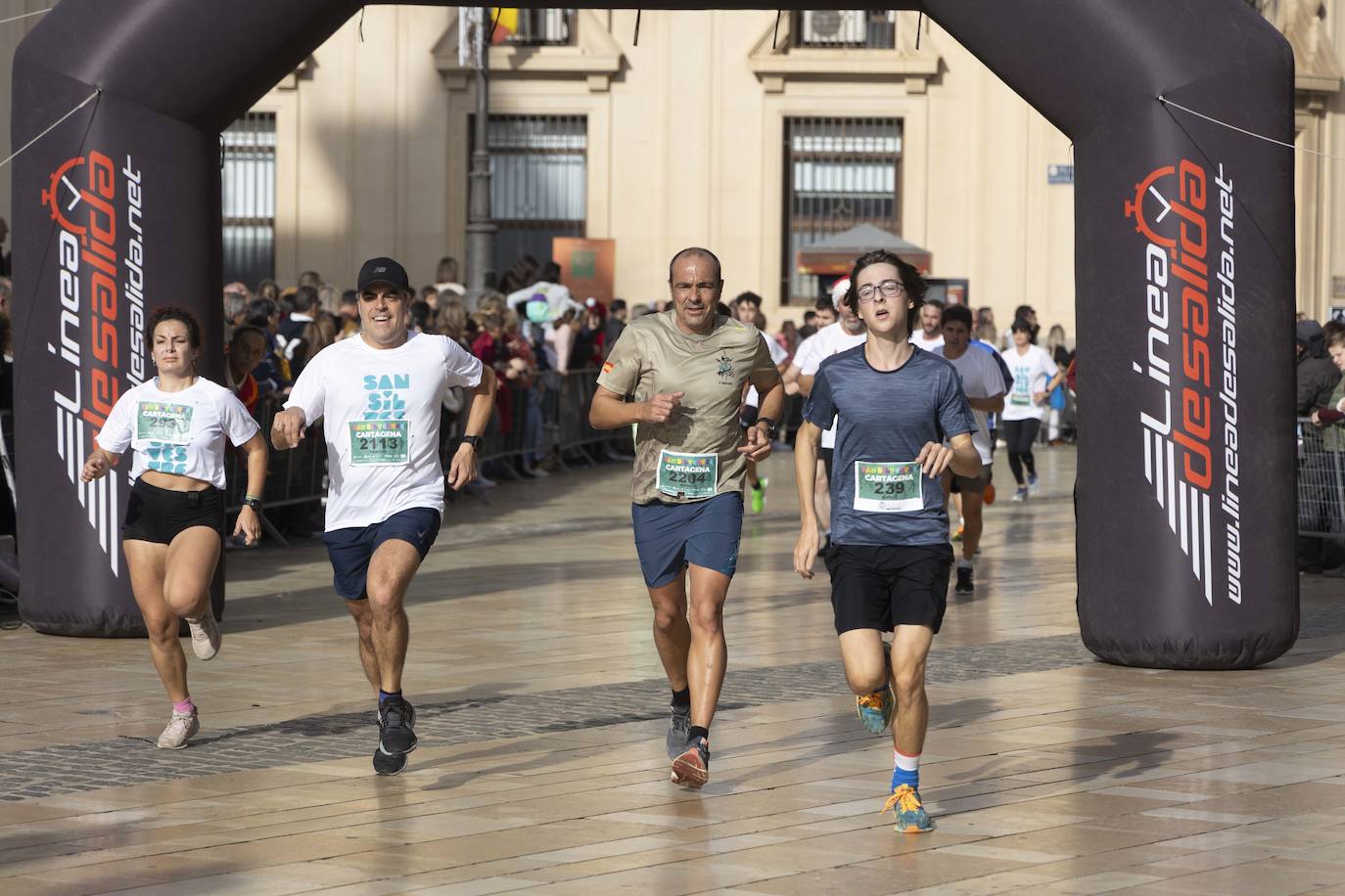 La llegada de la carrera San Silvestre 2023, en imágenes