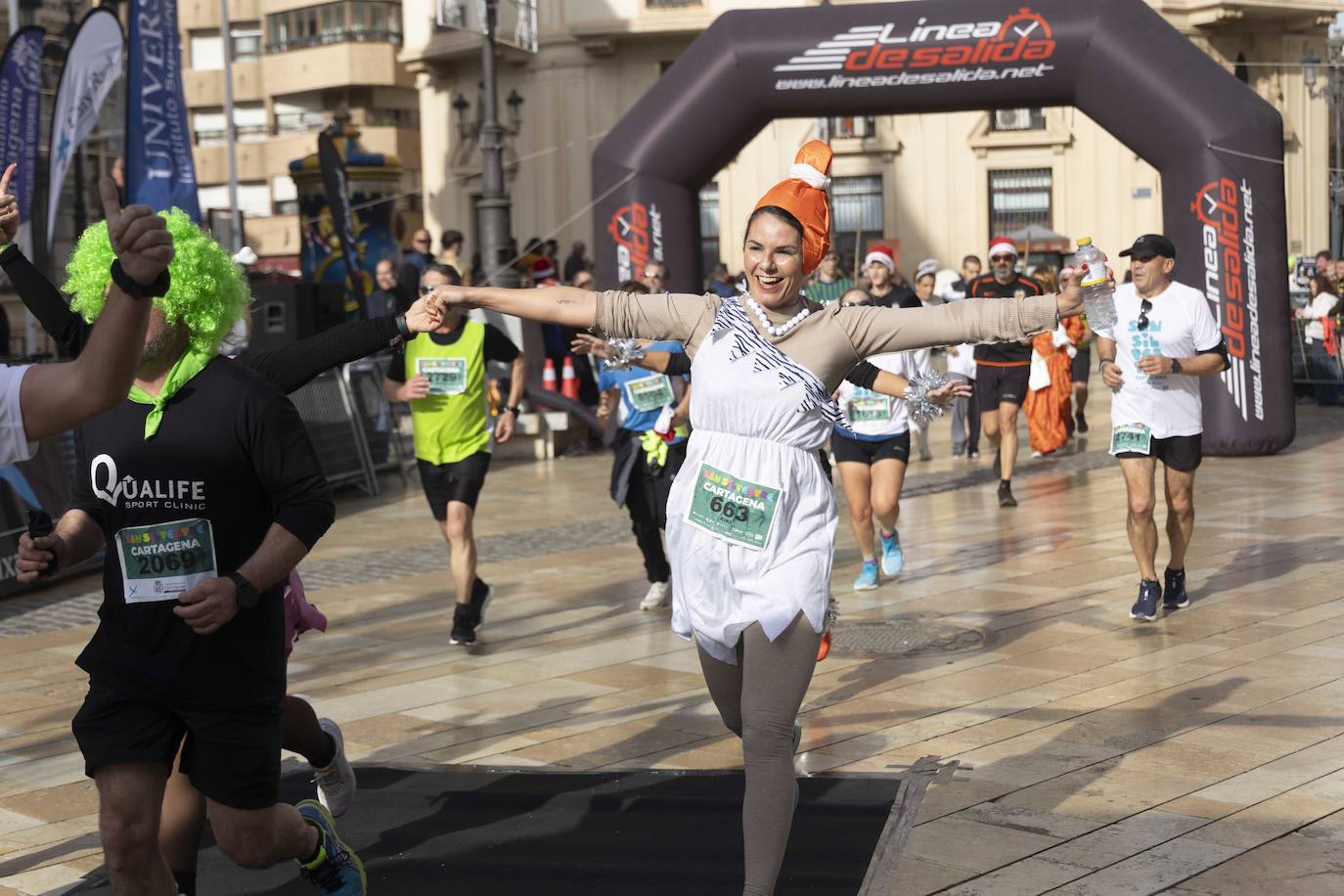 La llegada de la carrera San Silvestre 2023, en imágenes