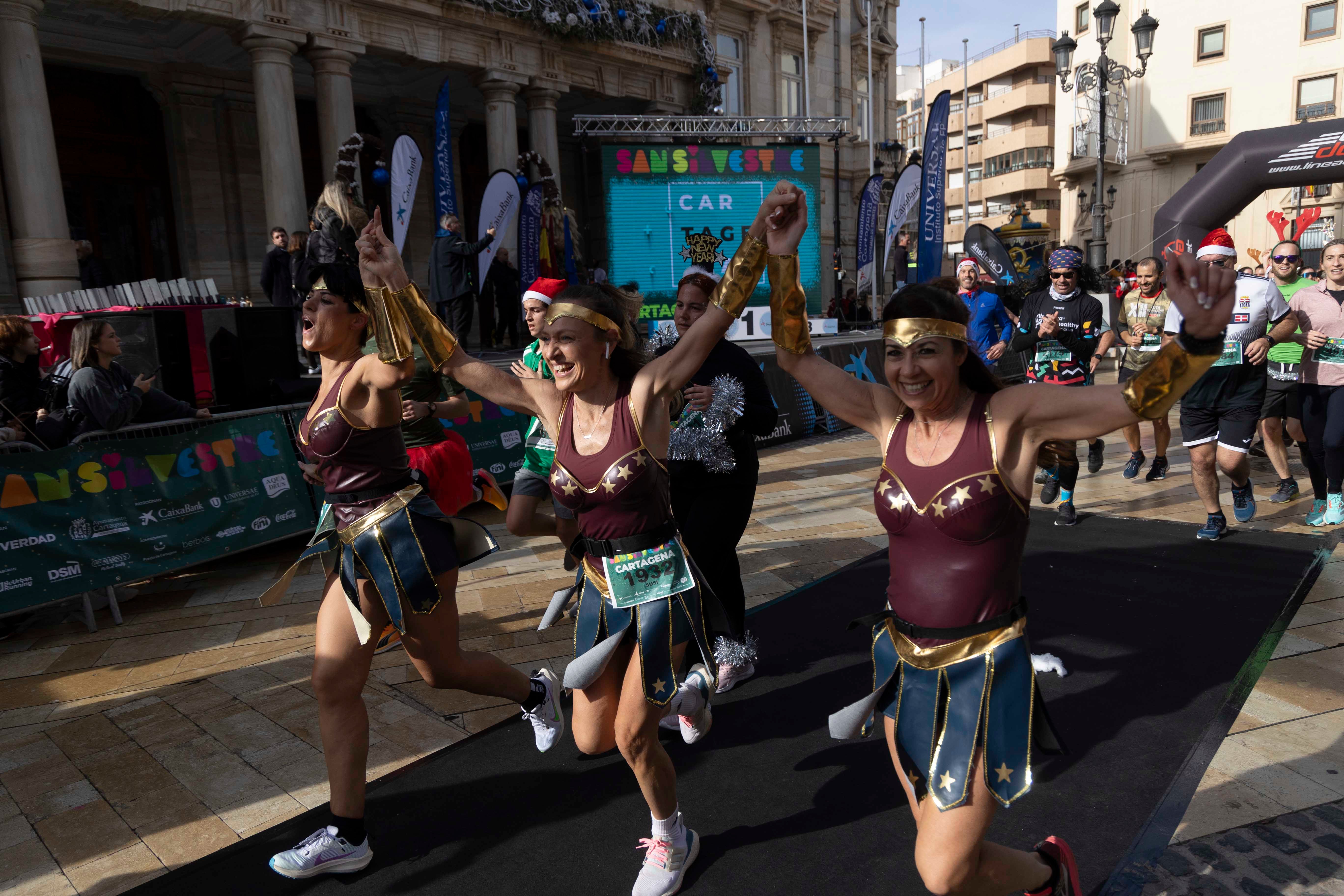 Los disfraces de la San Silvestre de Cartagena 2023, en imágenes