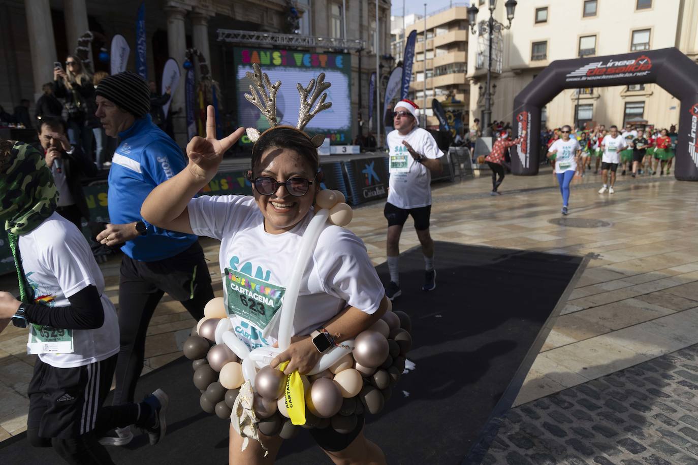 La llegada de la carrera San Silvestre 2023, en imágenes