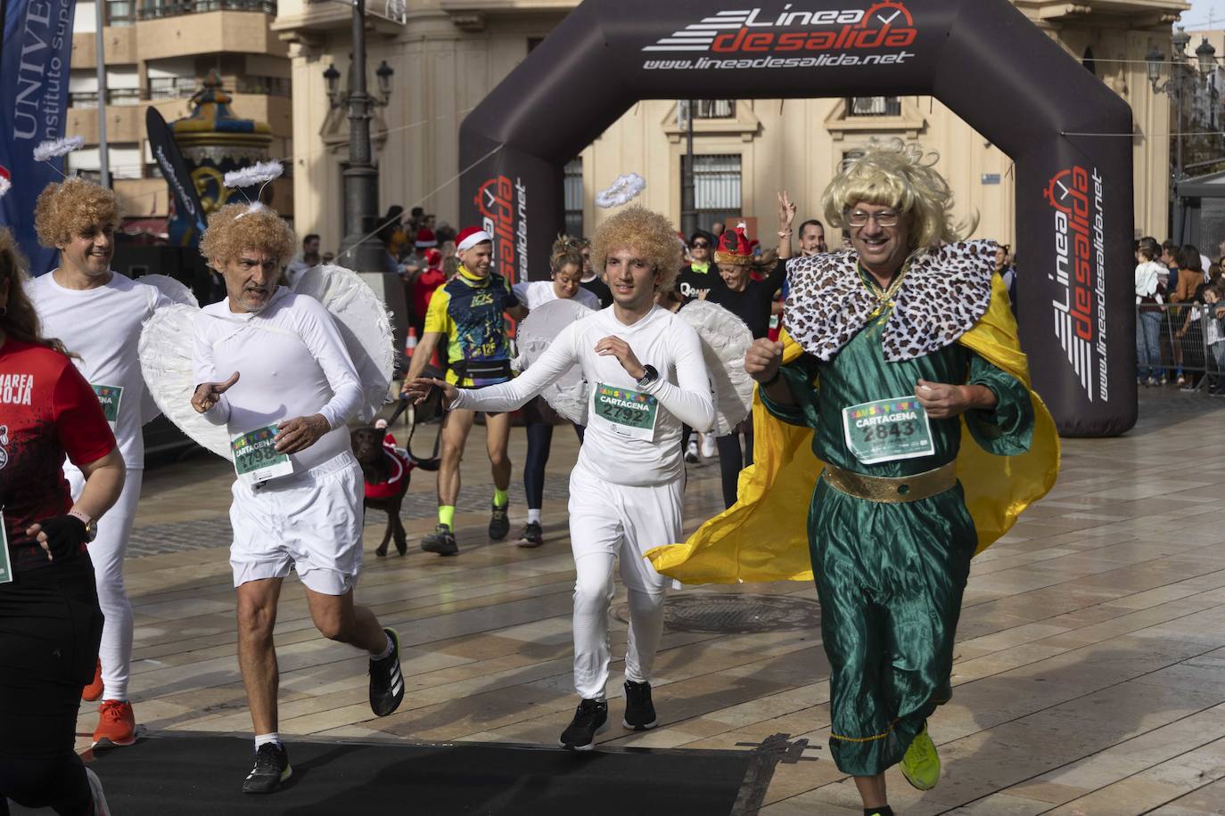 La llegada de la carrera San Silvestre 2023, en imágenes