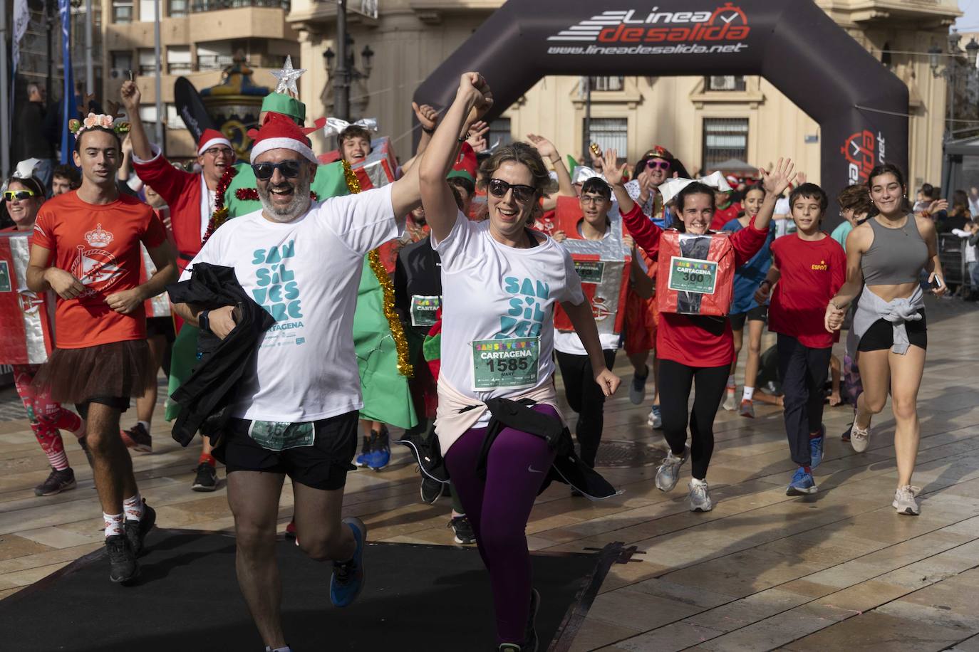 La llegada de la carrera San Silvestre 2023, en imágenes