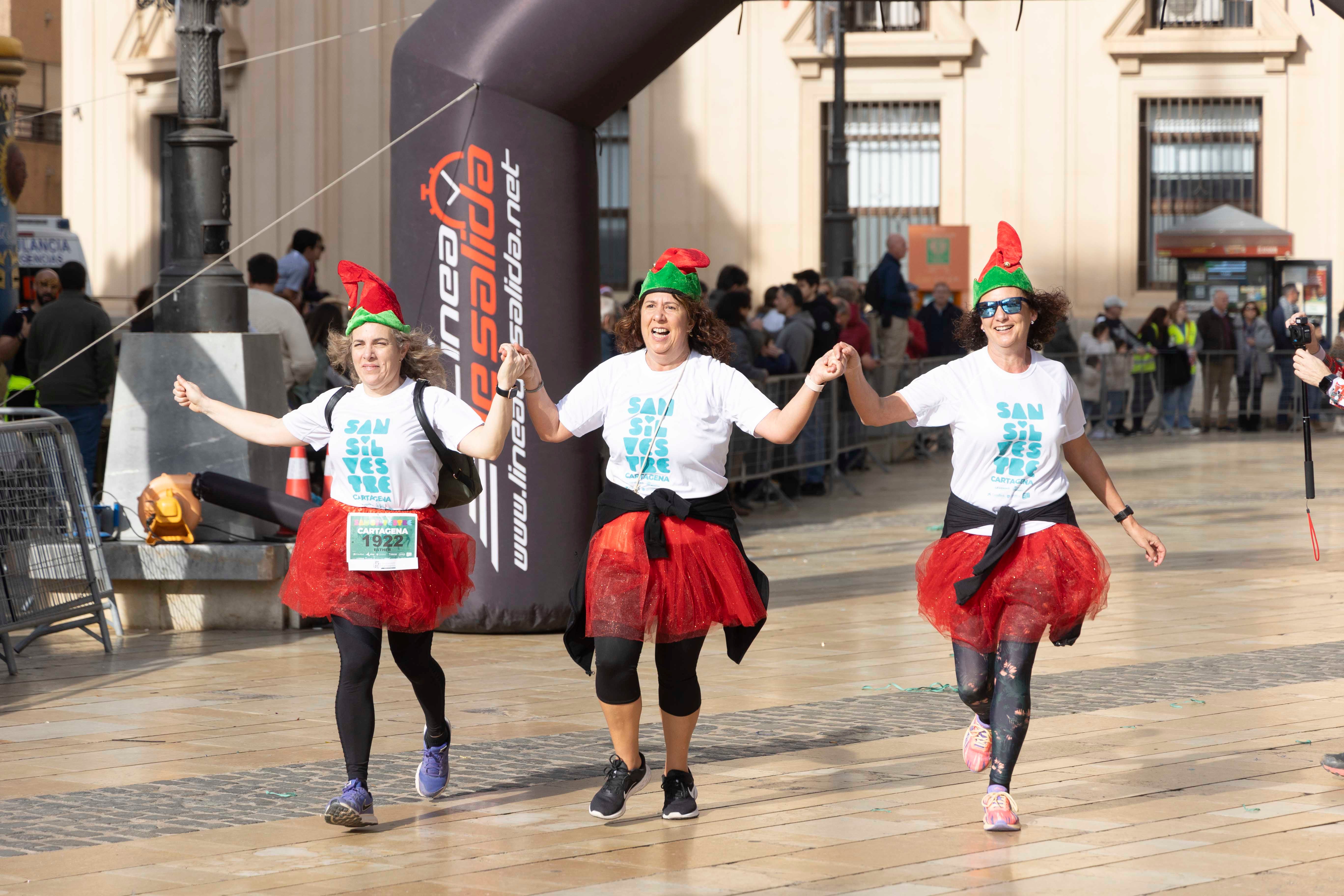 Los disfraces de la San Silvestre de Cartagena 2023, en imágenes